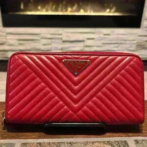 Prada Diagramme Calfskin Leather Continental Wallet GUC